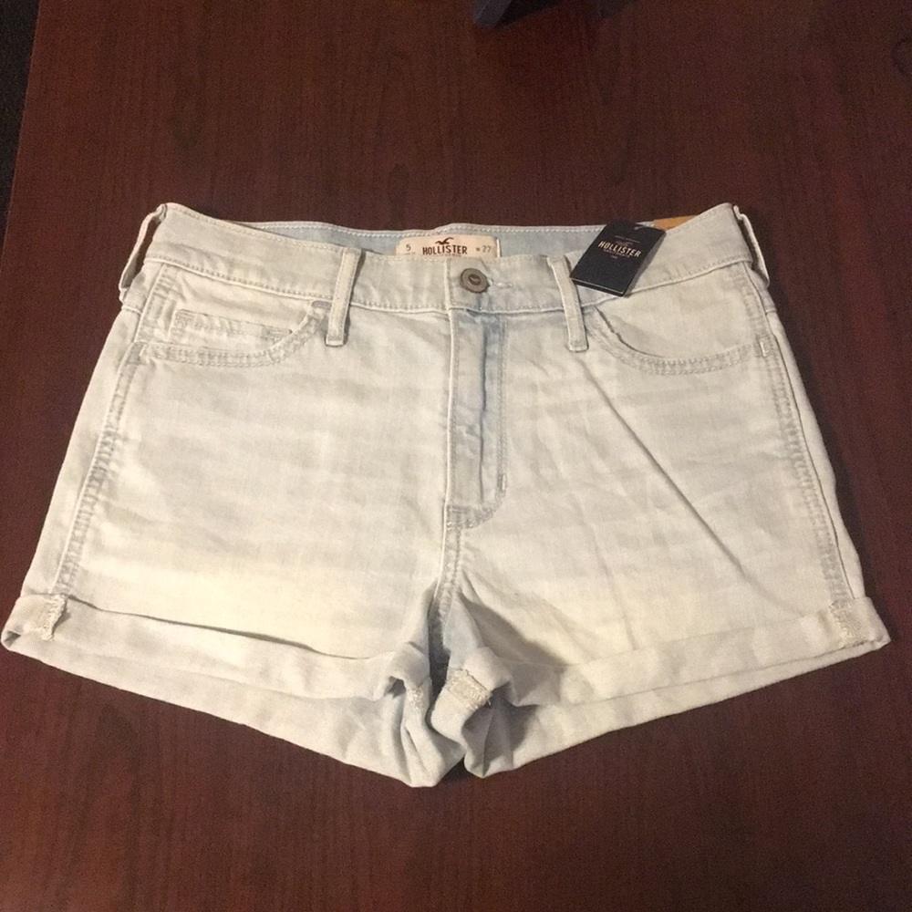 Hollister never worn high-rise denim shorts (W27)
